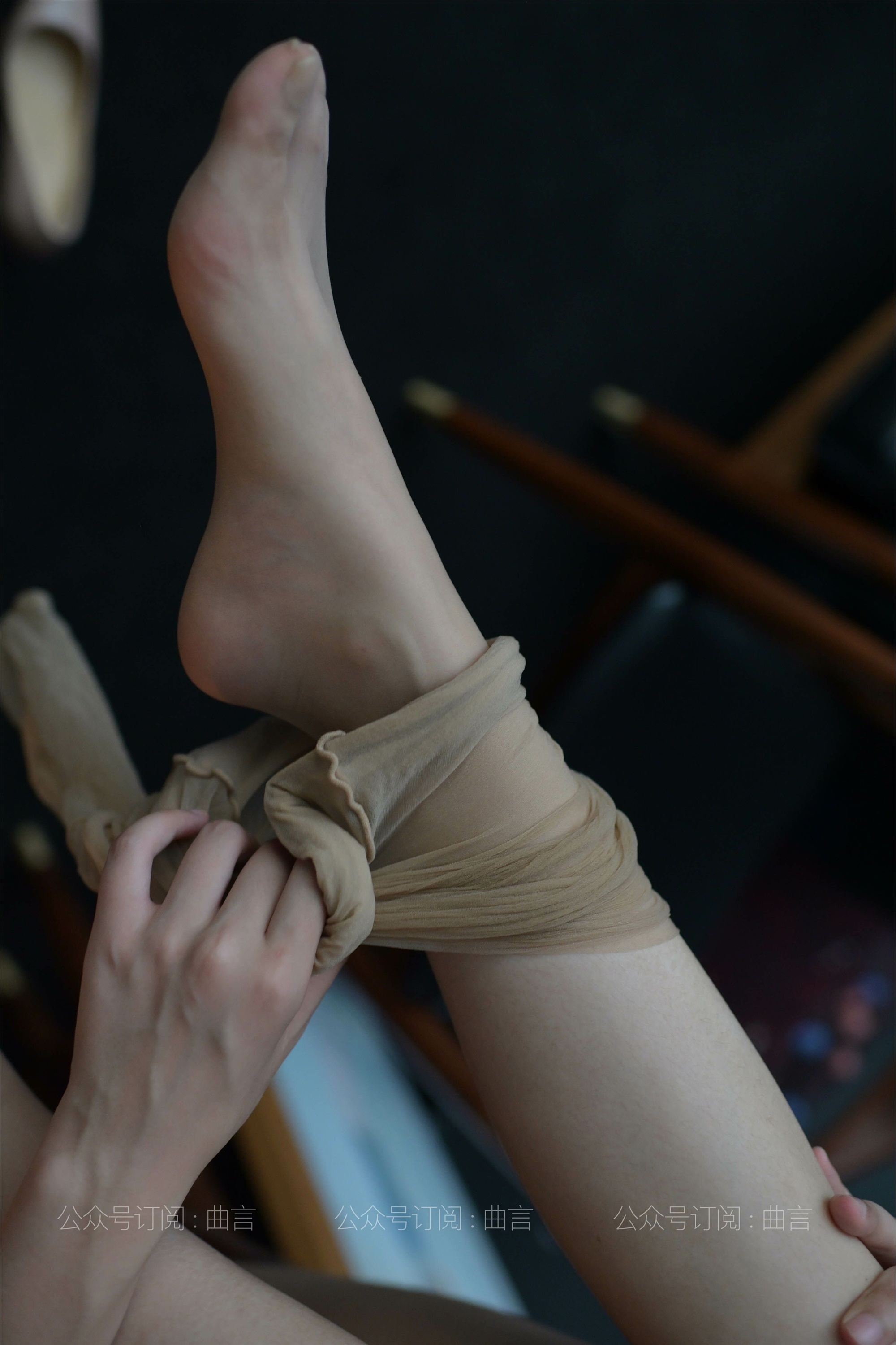 IESS异思趣向 耽丝 033-肉肉的性感红裙